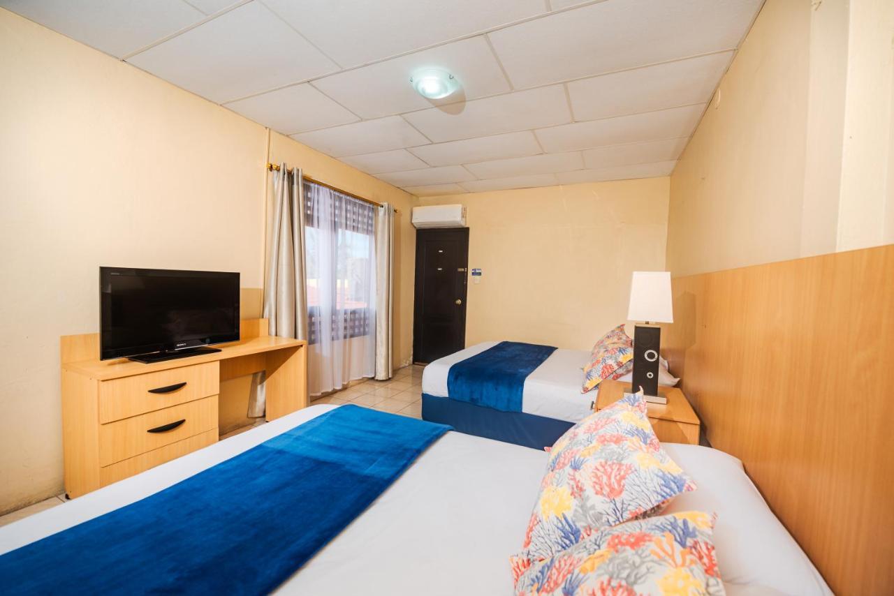 Hostal North Seymour Puerto Ayora  Ngoại thất bức ảnh