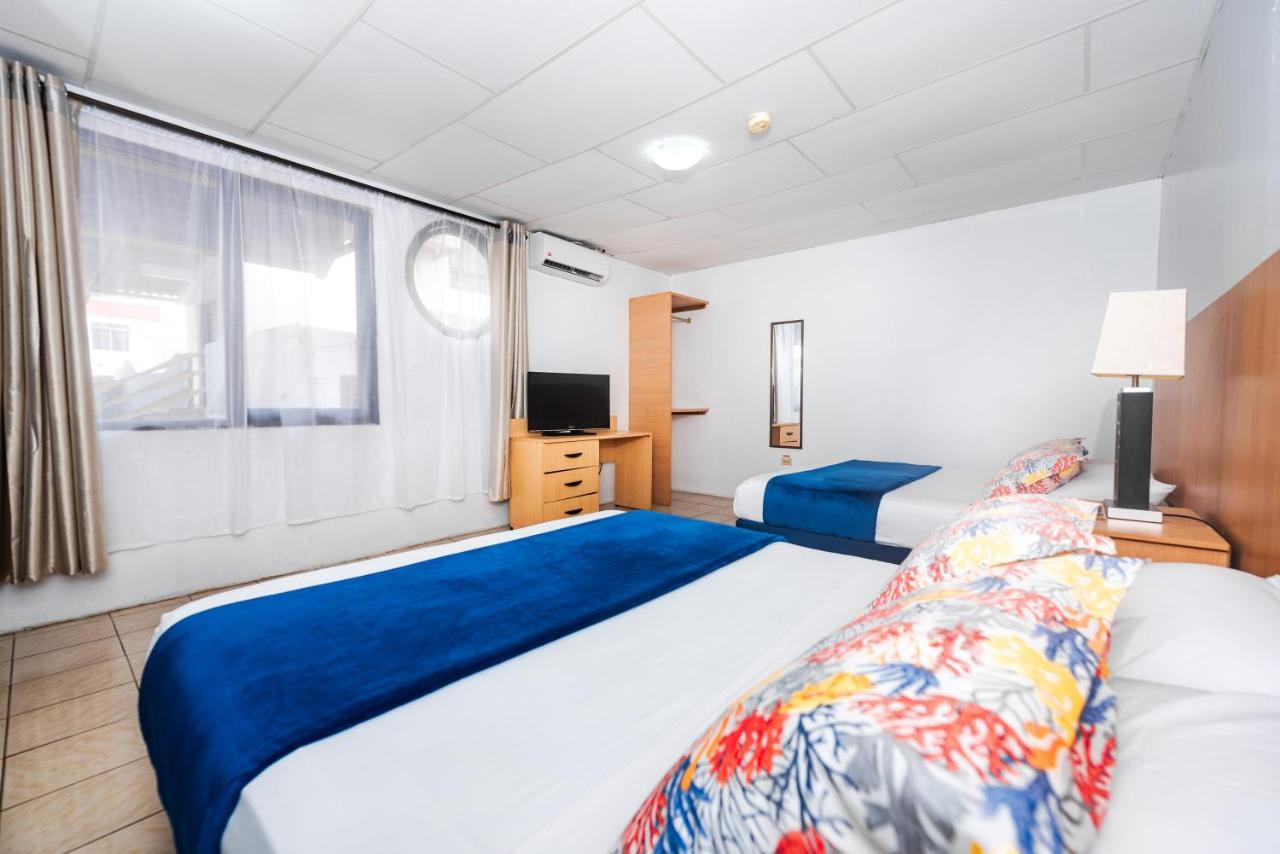 Hostal North Seymour Puerto Ayora  Ngoại thất bức ảnh