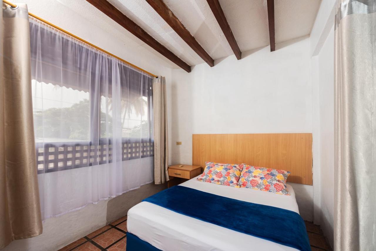 Hostal North Seymour Puerto Ayora  Ngoại thất bức ảnh