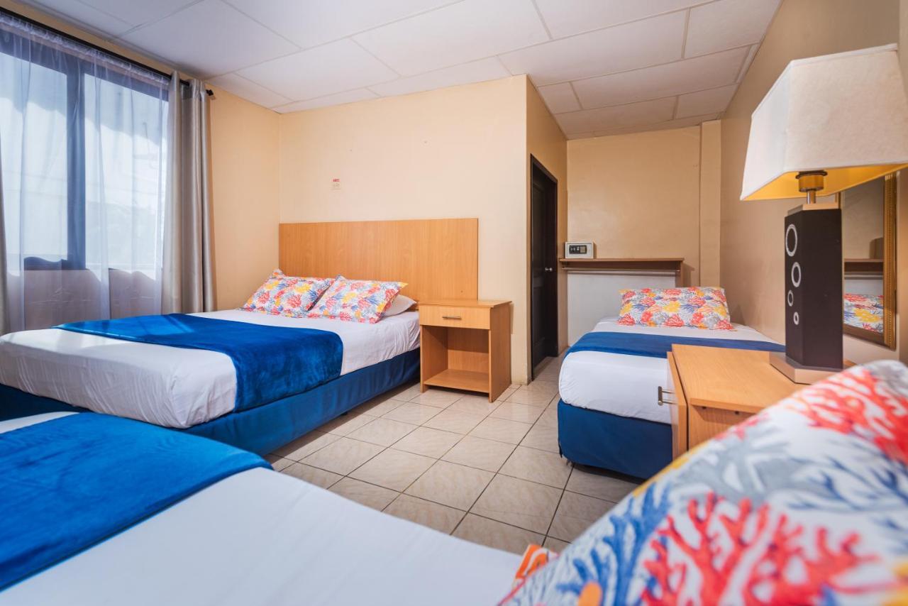 Hostal North Seymour Puerto Ayora  Ngoại thất bức ảnh