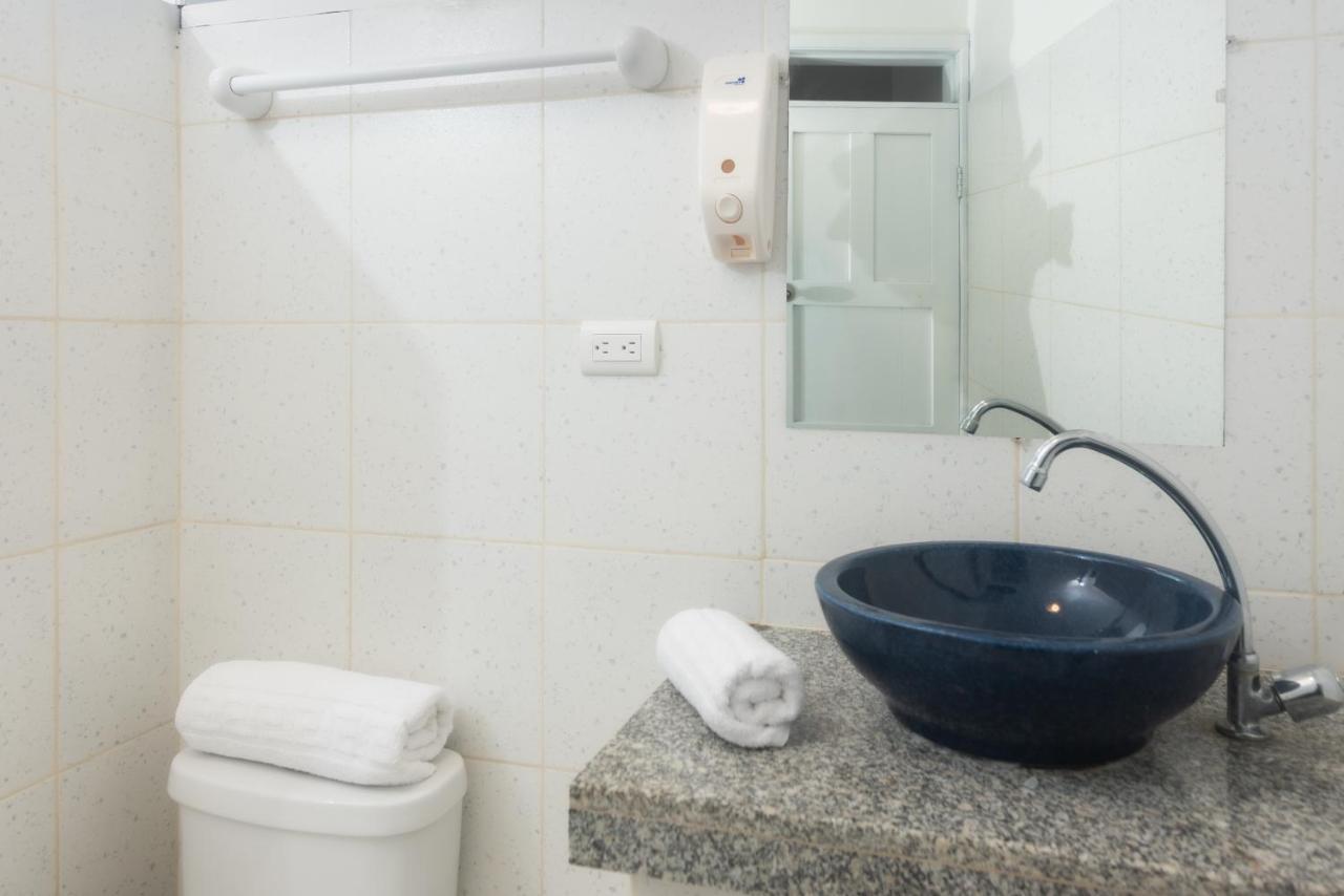 Hostal North Seymour Puerto Ayora  Ngoại thất bức ảnh