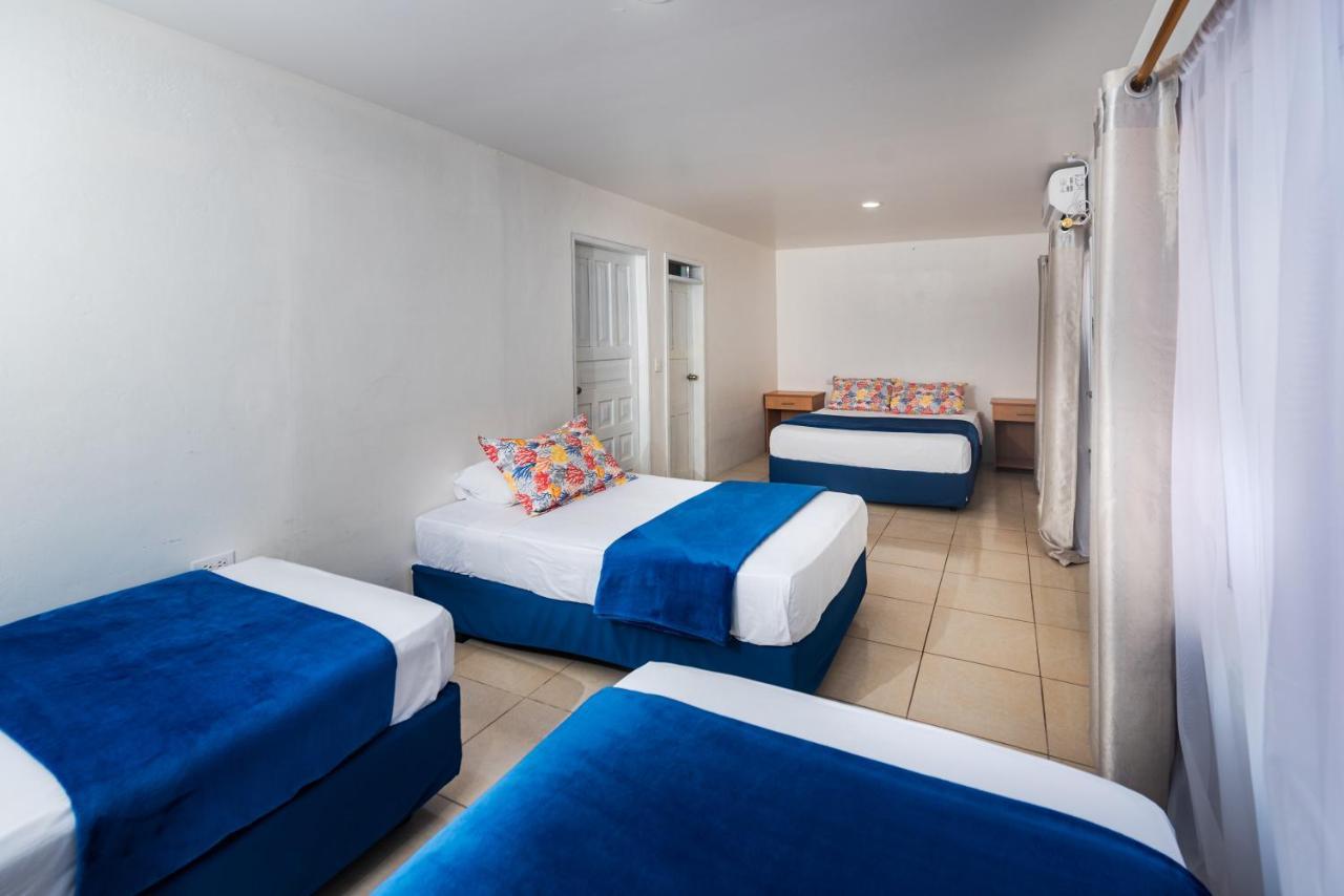 Hostal North Seymour Puerto Ayora  Ngoại thất bức ảnh